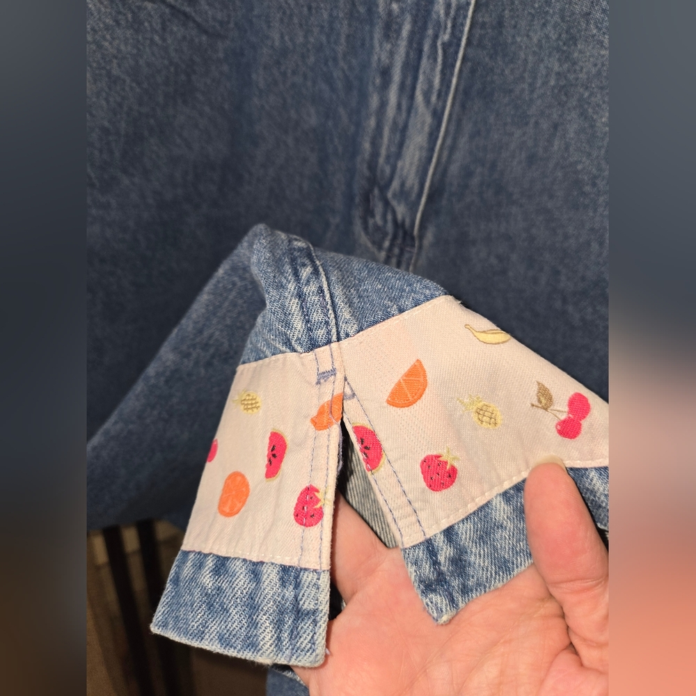 Women's Christopher & Banks Fruit Ribbon Embellished Denim Capris Size 10 - Picture 4 of 9